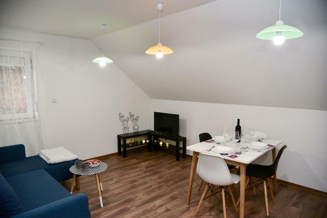 Tesla Coil Apartments Gospic Bagian luar foto